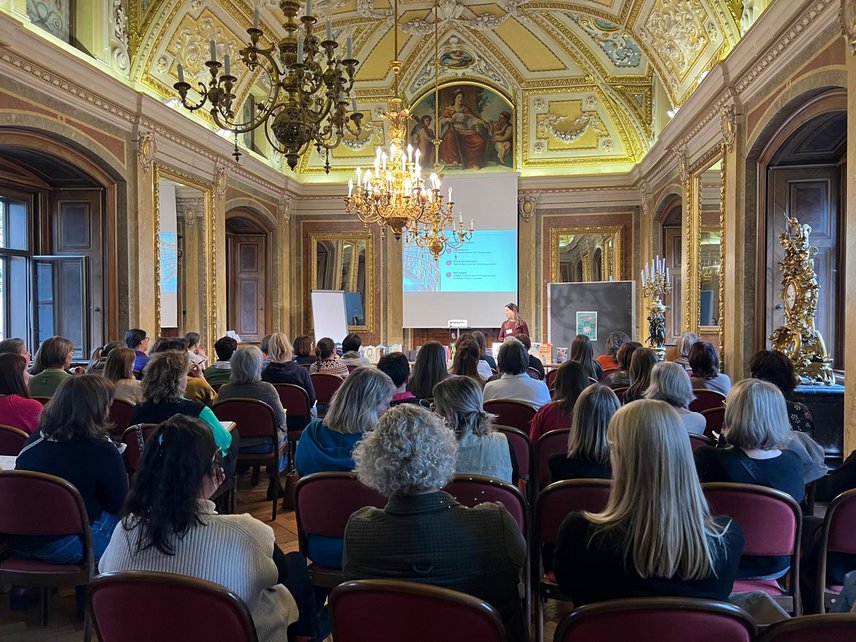Festsaal in Schloss Puchberg mit Publikum